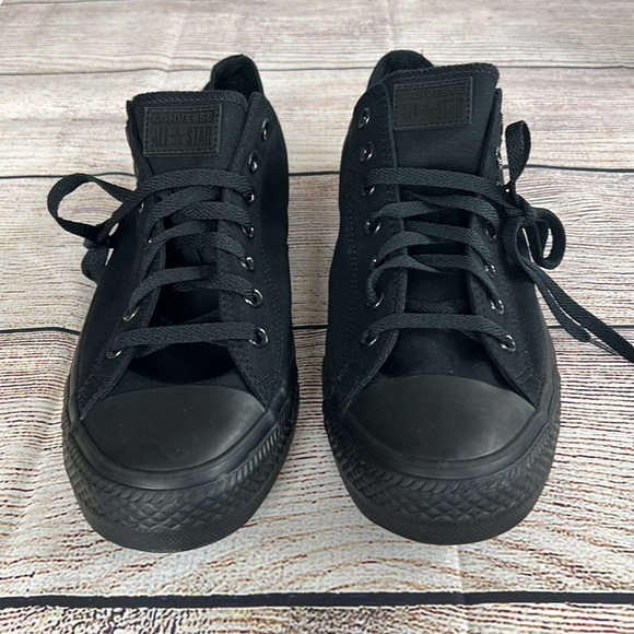 Converse Unisex Chuck Taylors Black